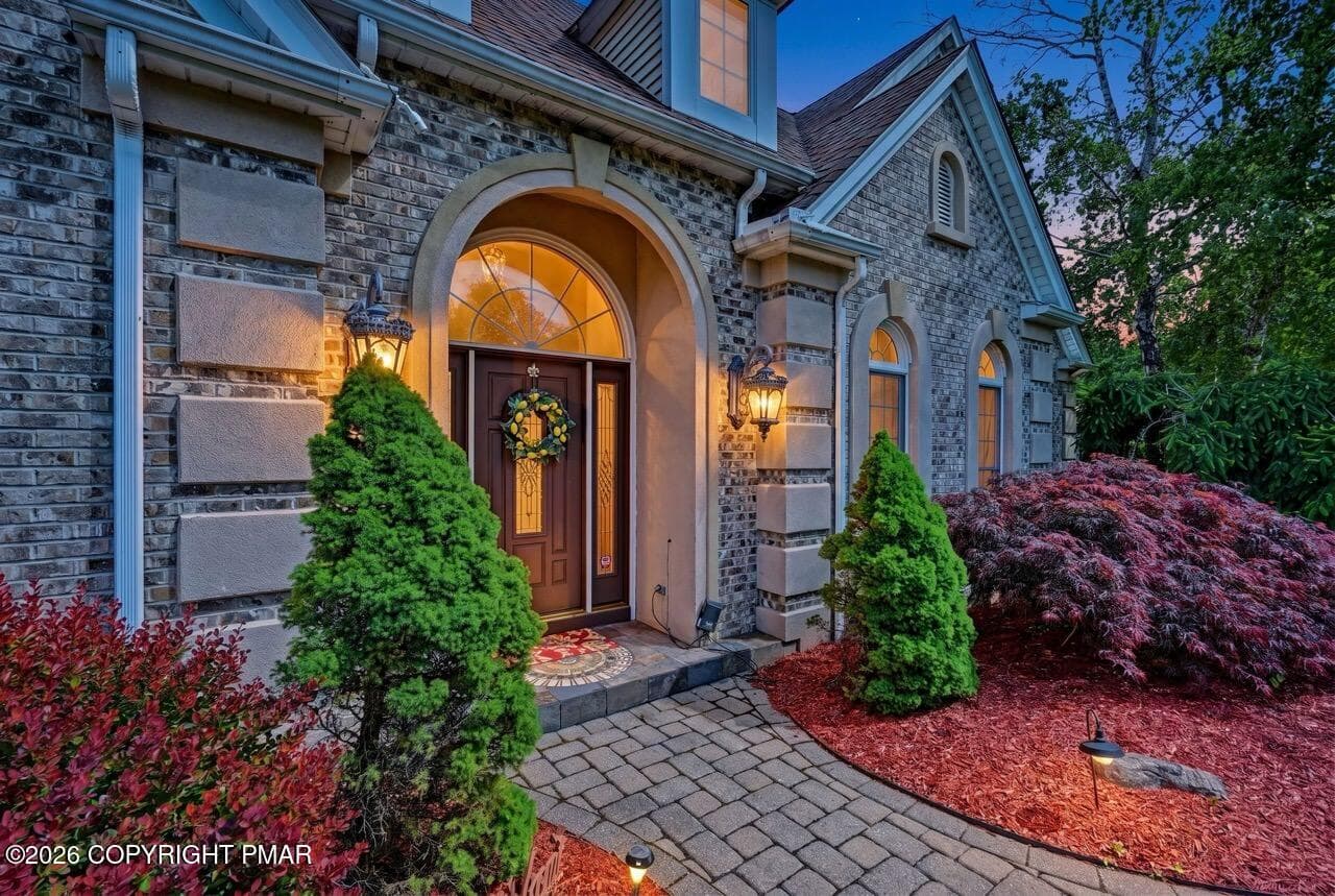 2134 Fox Run photo 17 - 2134 Fox Run Road, Stroudsburg, PA 18360, Stroudsburg