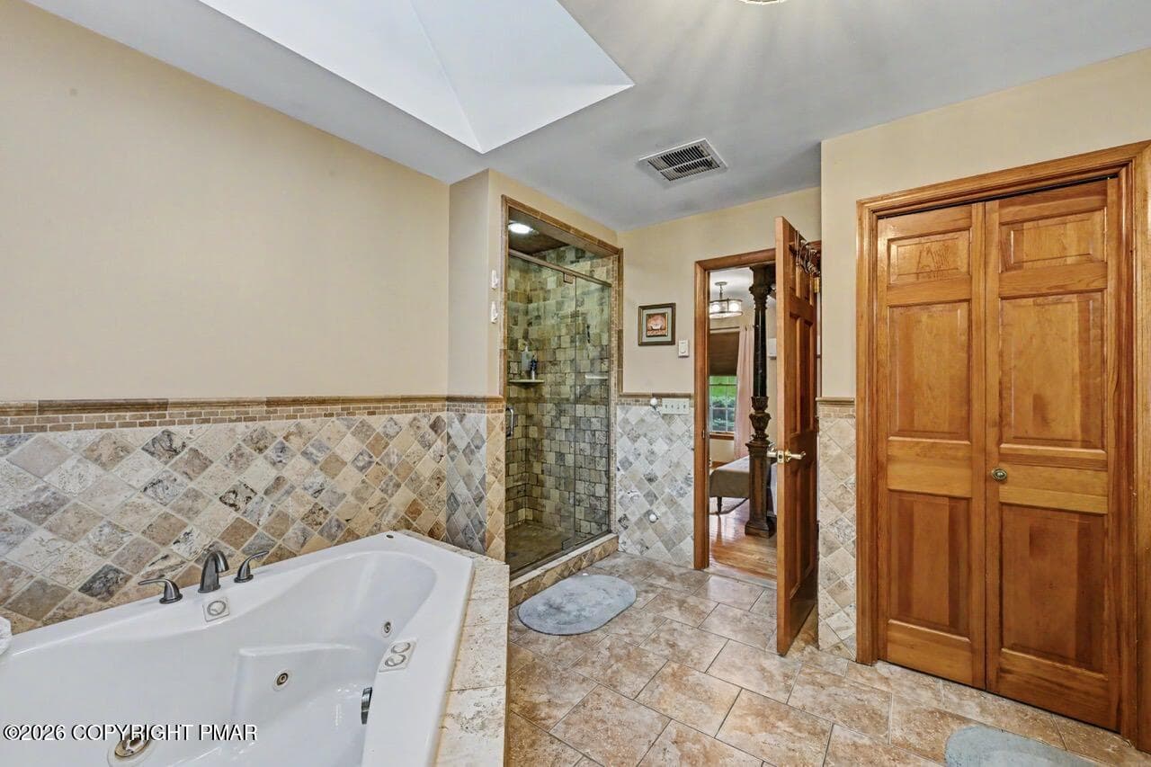 2134 Fox Run photo 44 - 2134 Fox Run Road, Stroudsburg, PA 18360, Stroudsburg