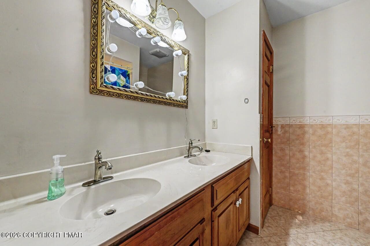 2134 Fox Run photo 54 - 2134 Fox Run Road, Stroudsburg, PA 18360, Stroudsburg