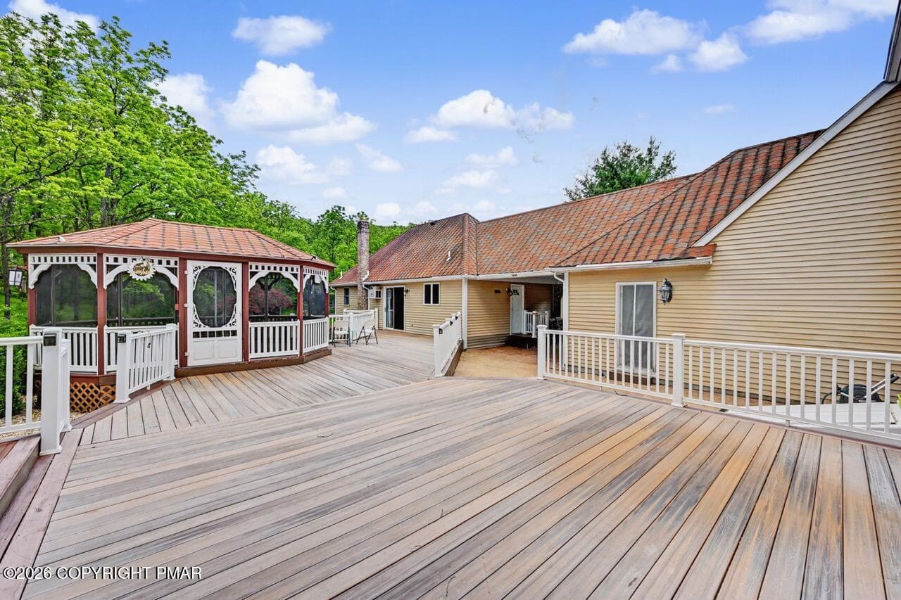 2134 Fox Run photo 78 - 2134 Fox Run Road, Stroudsburg, PA 18360, Stroudsburg
