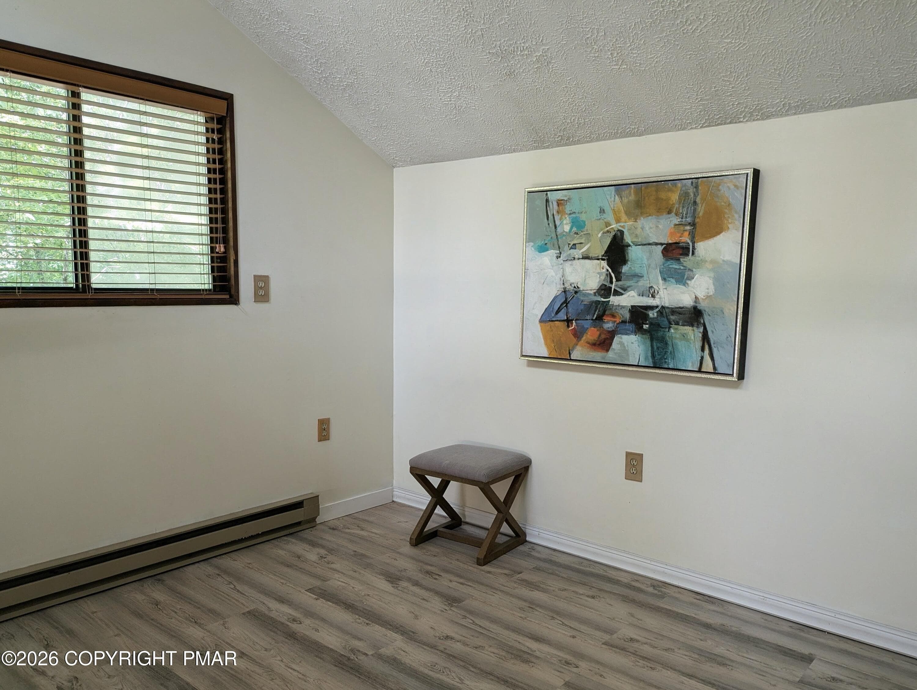 loft - 114 Oxford Street, Bushkill, PA 18324, Bushkill