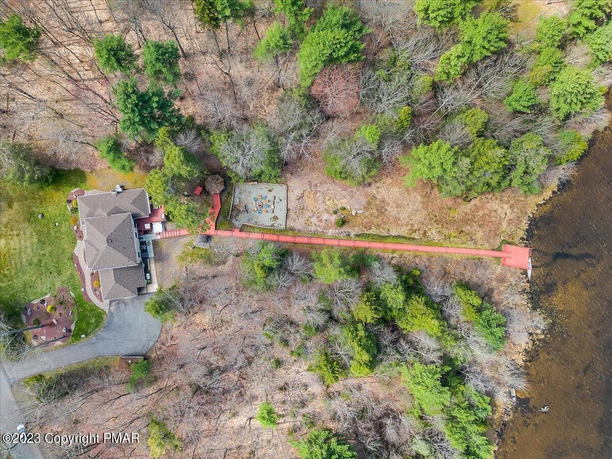 POCONOS - 157 Greenwood Drive, Blakeslee, PA 18610, Blakeslee