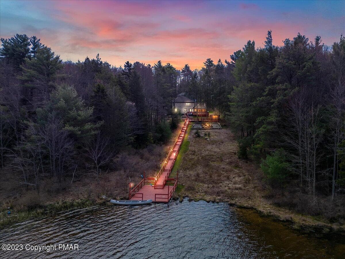 POCONOS - 157 Greenwood Drive, Blakeslee, PA 18610, Blakeslee