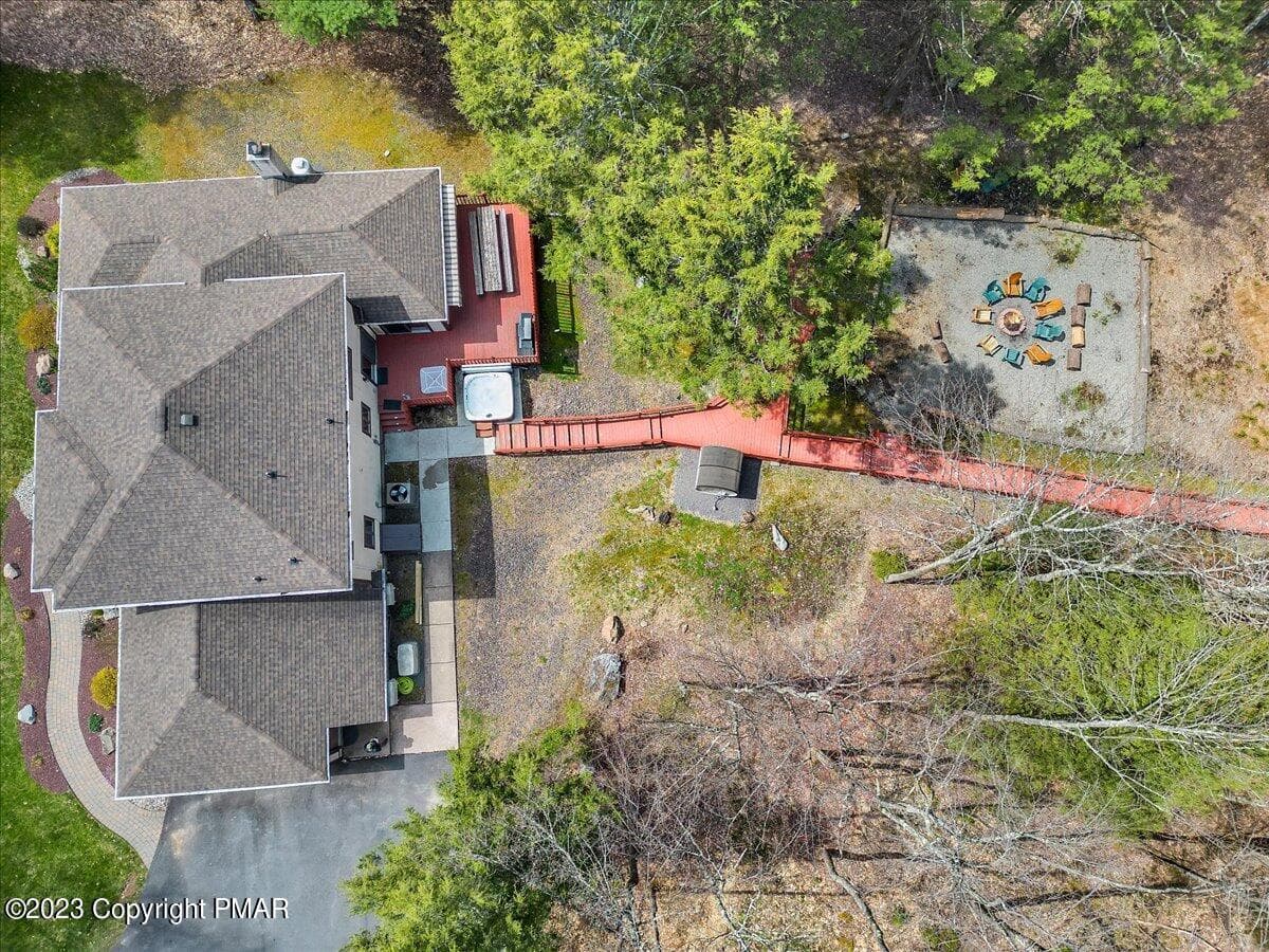 POCONOS - 157 Greenwood Drive, Blakeslee, PA 18610, Blakeslee