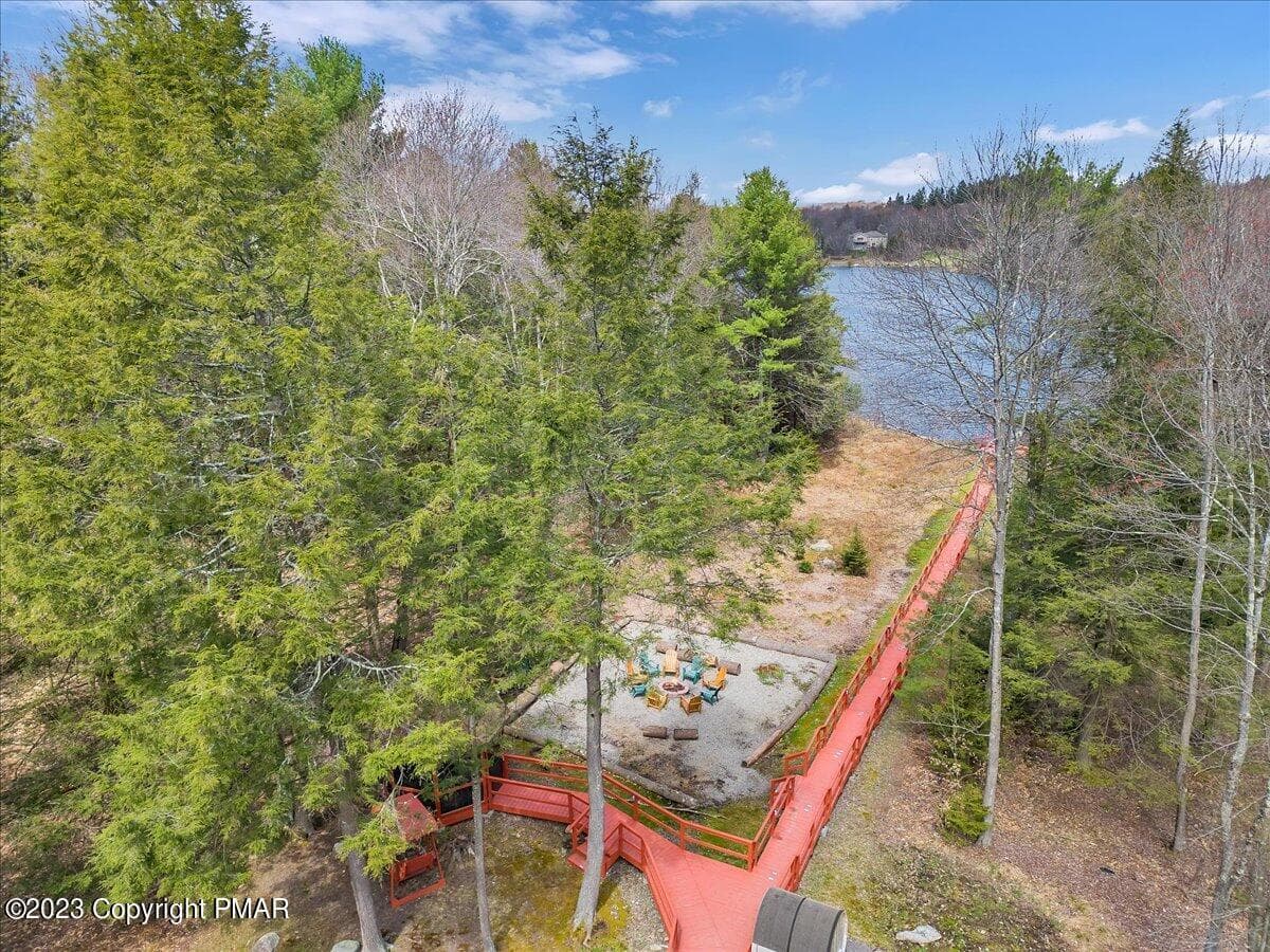 POCONOS - 157 Greenwood Drive, Blakeslee, PA 18610, Blakeslee