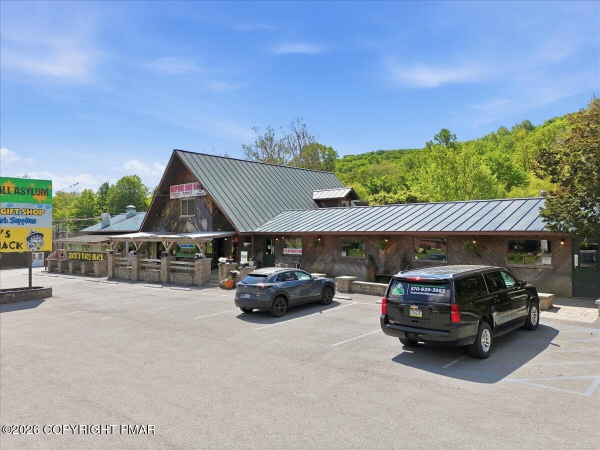 01-065_dji_fly_20260529_104942_0164_1780 - 145 Camelback Road, Tannersville, PA 18372