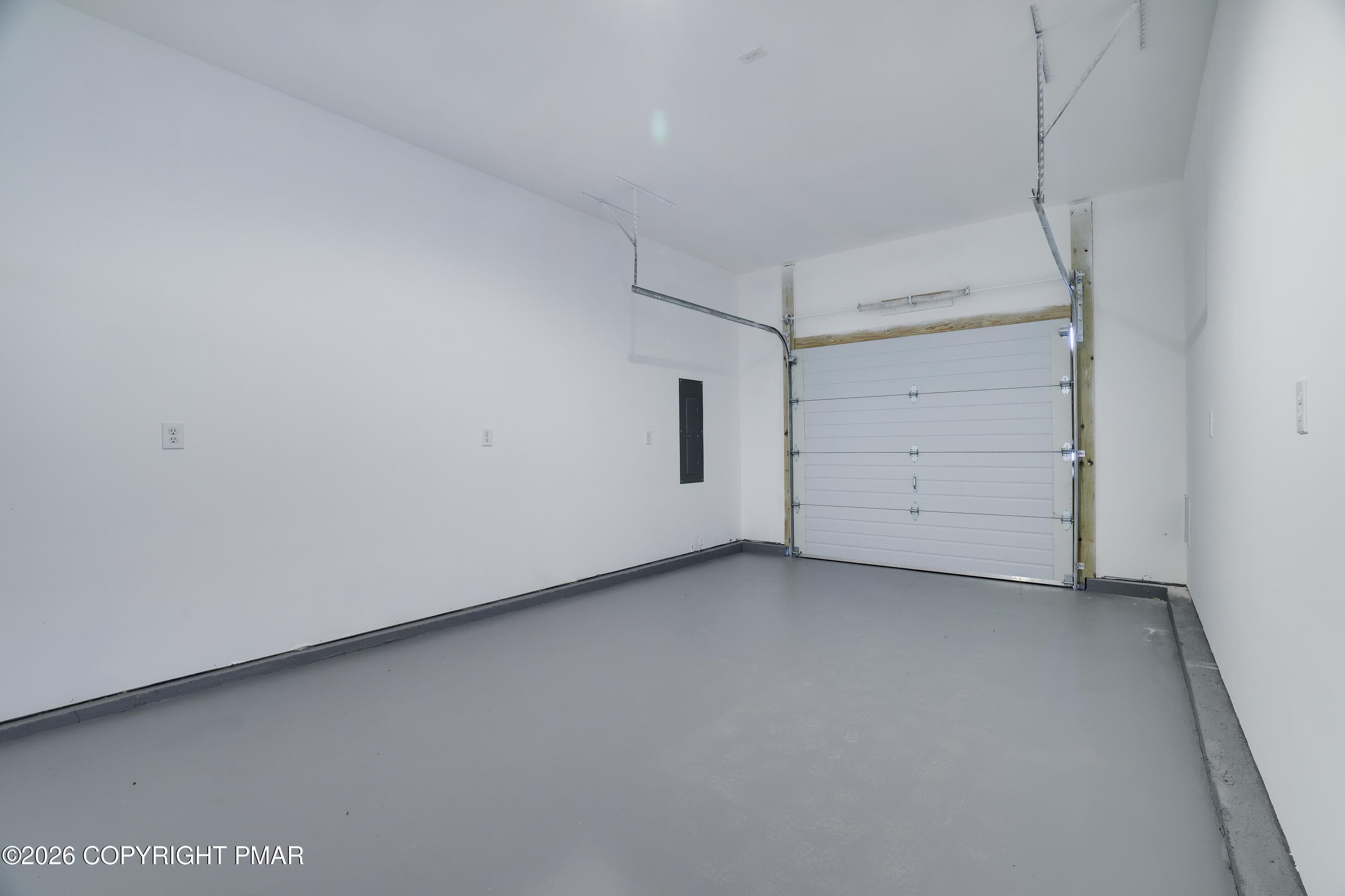 Garage - 123 Main Street, Tobyhanna, PA 18466, Tobyhanna