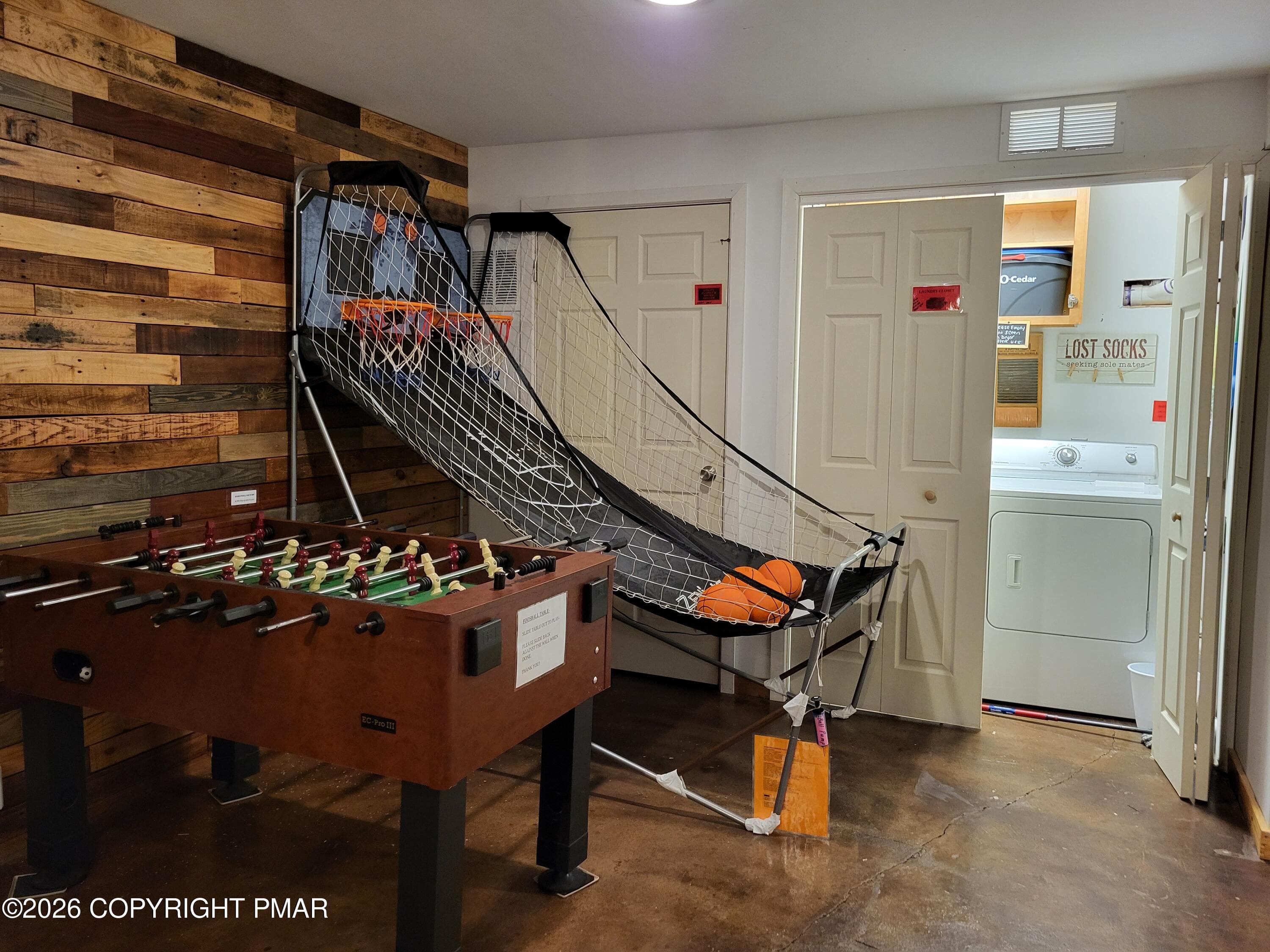 1000093334 - 121 Park Court, Bushkill, PA 18324, Bushkill