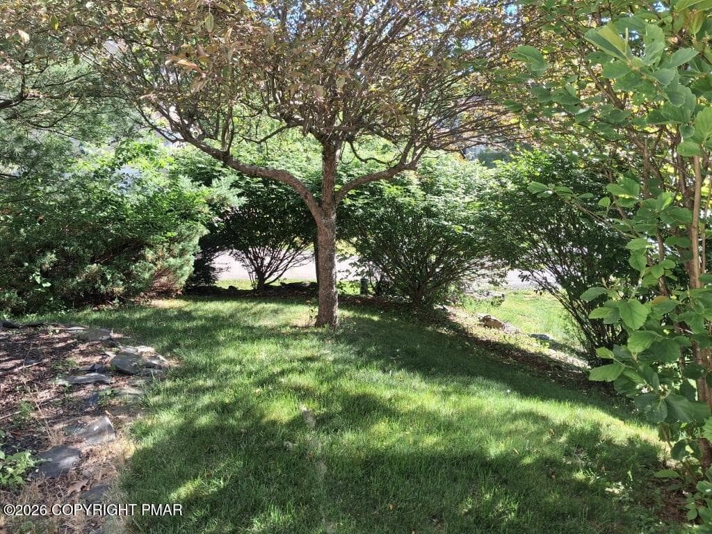 38-Front Lawn - 396 Shawnee Valley Drive, East Stroudsburg, PA 18302, East Stroudsburg
