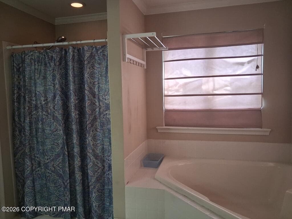 62-Hotel Style Organizer - 396 Shawnee Valley Drive, East Stroudsburg, PA 18302, East Stroudsburg
