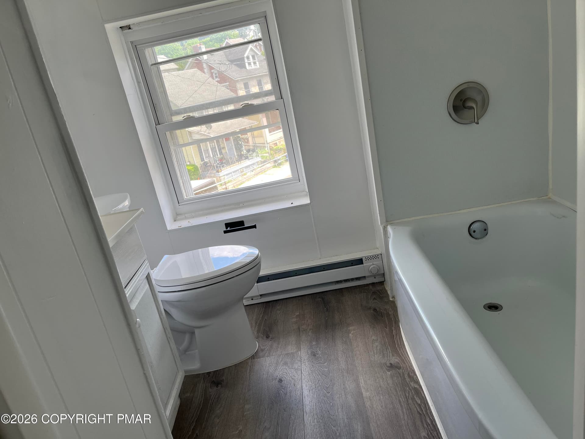 Unit 5 Bath - 502 Ontario Street, Bethlehem, PA 18015