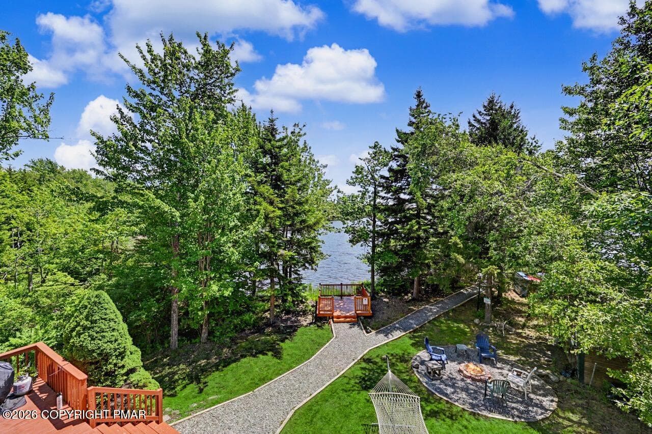 211 Nadine Blvd 03 Large - 211 Nadine Boulevard, Pocono Summit, PA 18346, Pocono Summit