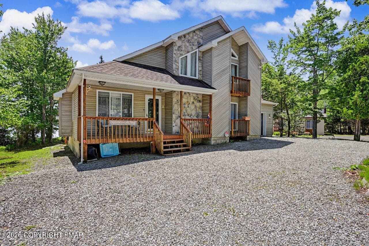 211 Nadine Blvd 08 Large (1) - 211 Nadine Boulevard, Pocono Summit, PA 18346, Pocono Summit