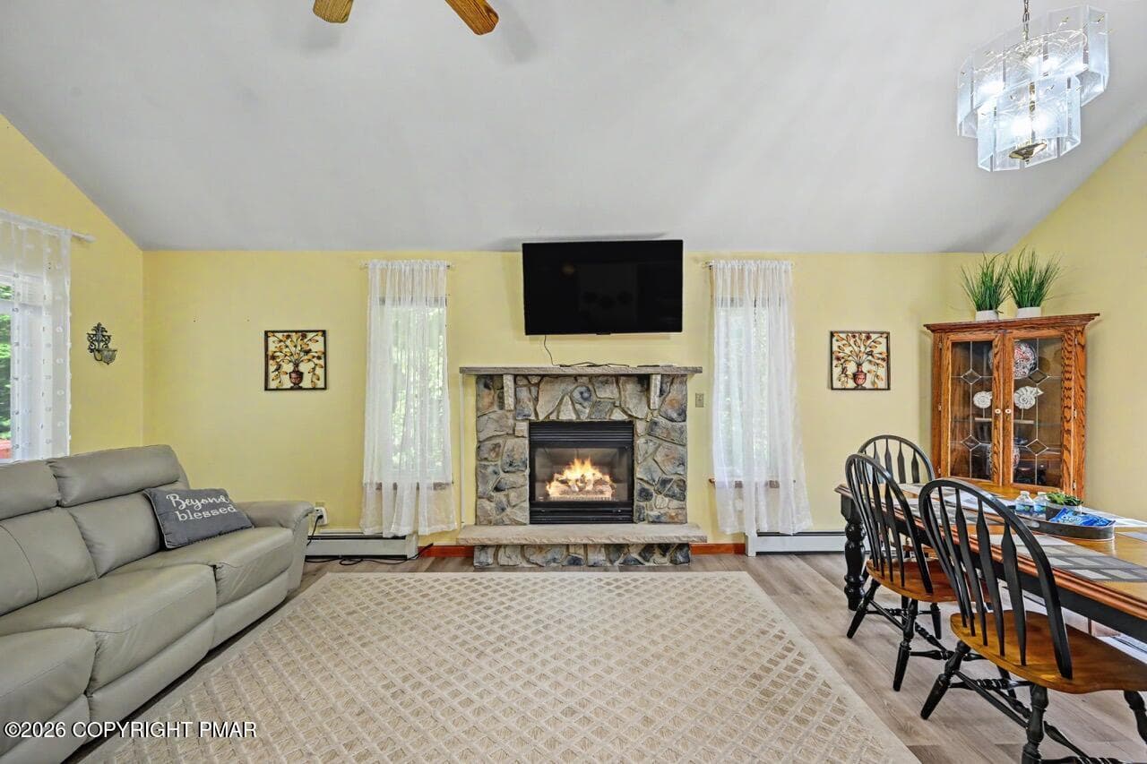 211 Nadine Blvd 13 Large - 211 Nadine Boulevard, Pocono Summit, PA 18346, Pocono Summit