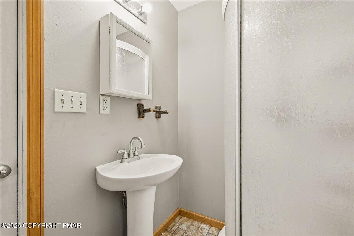 Primary Bath - 186 Sky Hawk Trail, Scotrun, PA 18355, Scotrun