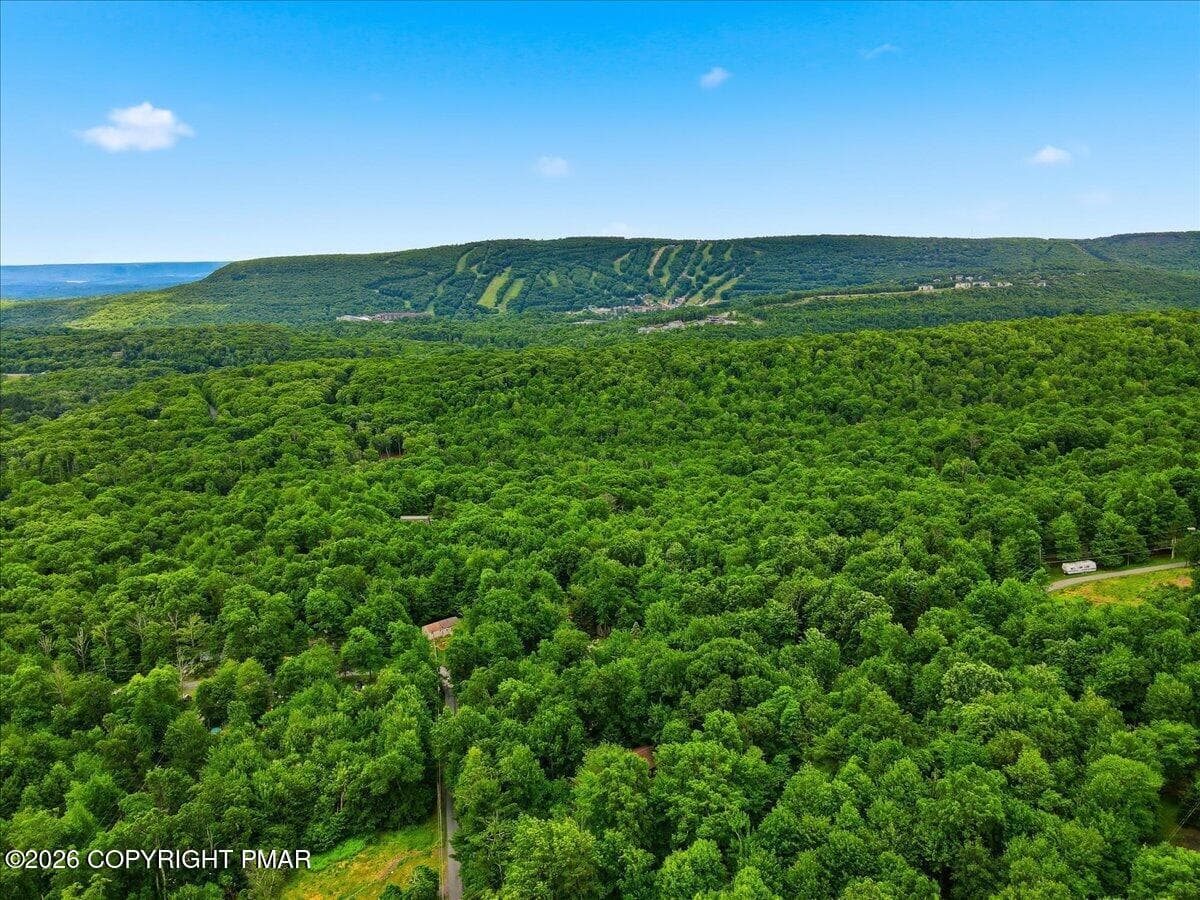 Aerial Photo - 186 Sky Hawk Trail, Scotrun, PA 18355, Scotrun