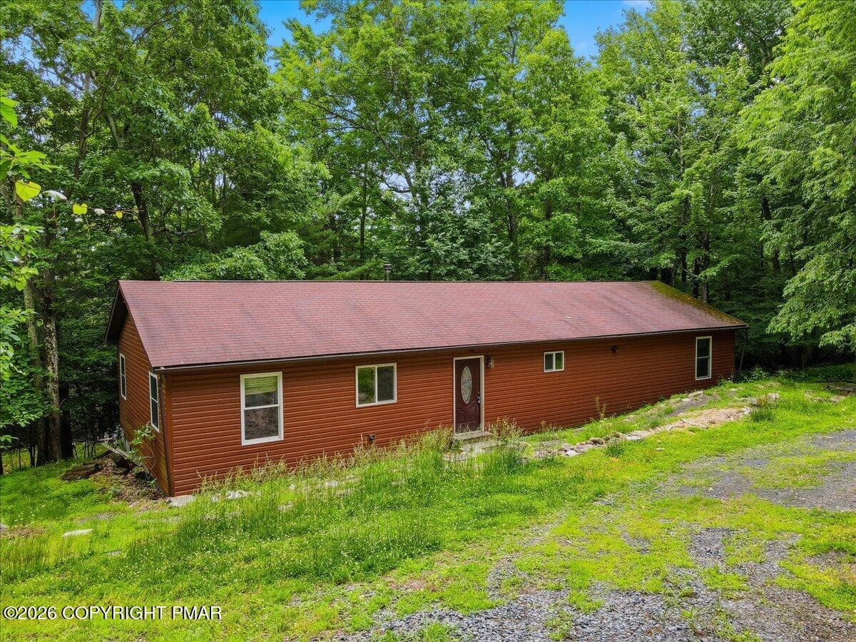 Front of Home - 186 Sky Hawk Trail, Scotrun, PA 18355, Scotrun