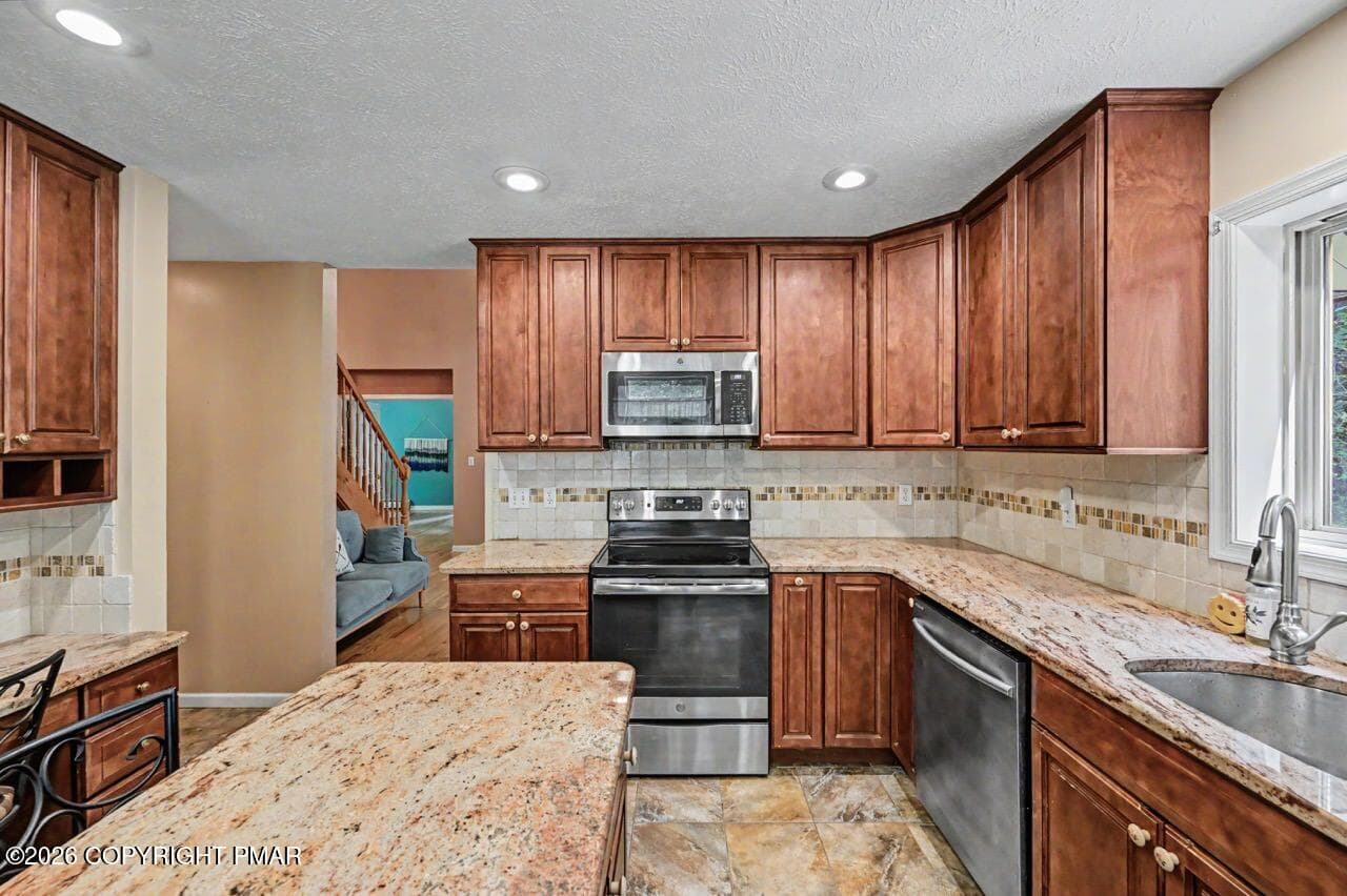 6 Blue Jay Ln 15 Large - 6 Blue Jay Lane, Gouldsboro, PA 18424, Gouldsboro