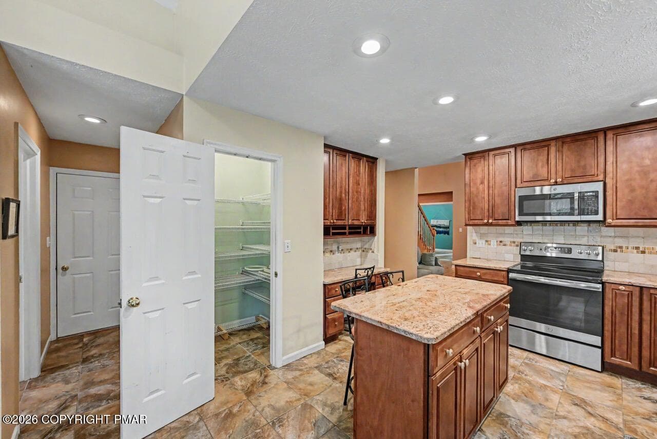 6 Blue Jay Ln 20 Large - 6 Blue Jay Lane, Gouldsboro, PA 18424, Gouldsboro