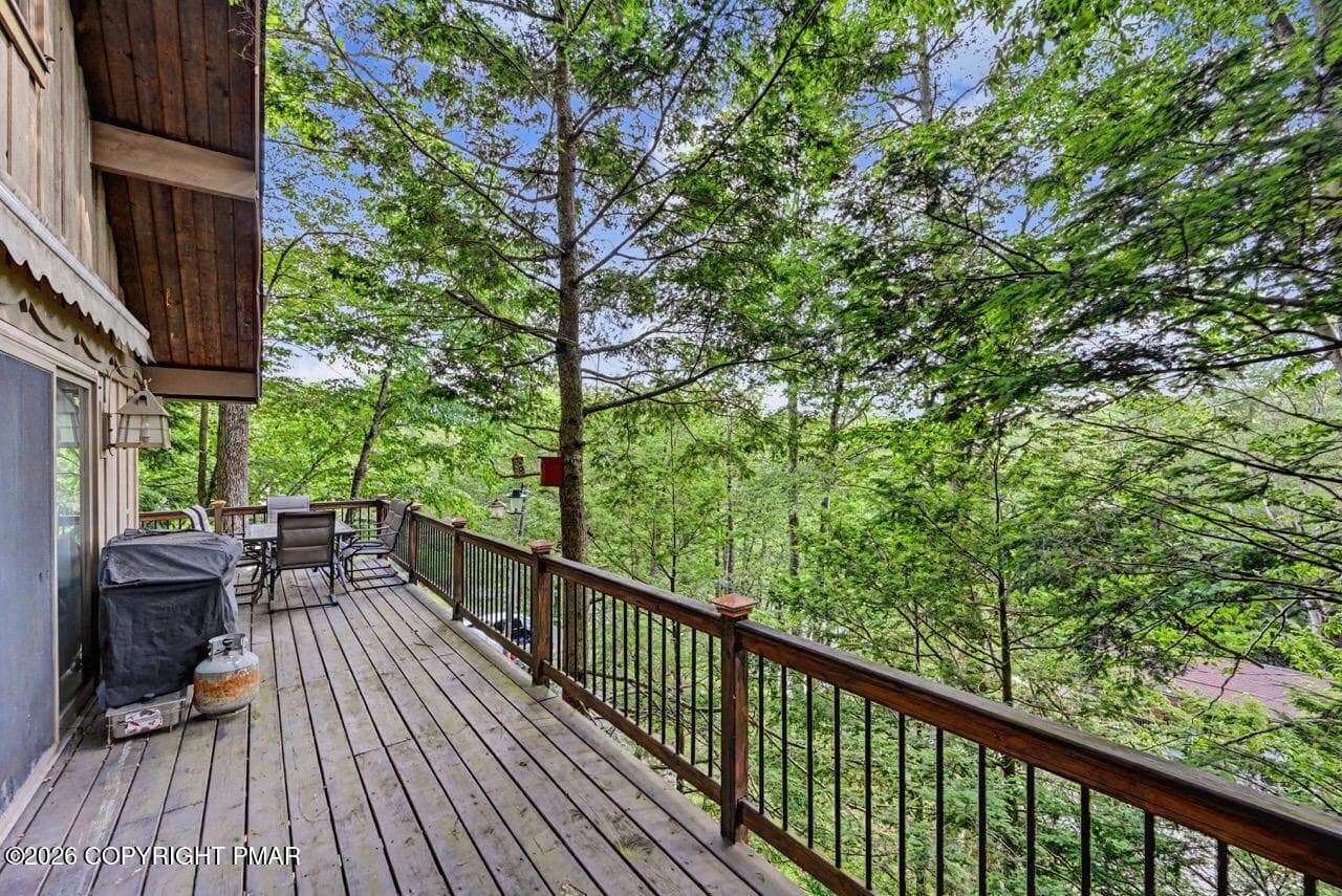 25 Bruin Rd 09 Large - 25 Bruin Road, Lake Ariel, PA 18436, Lake Ariel