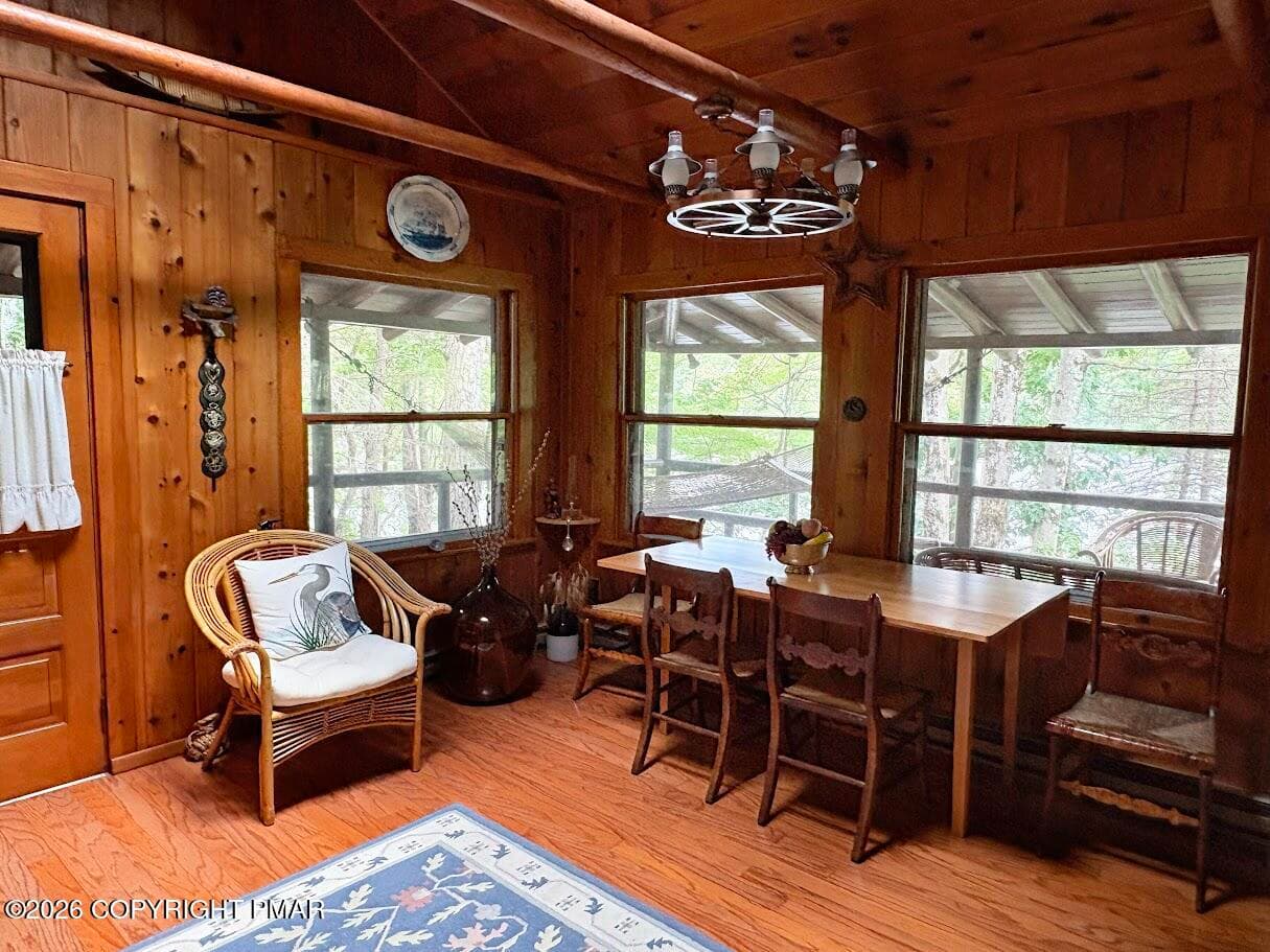 dining area - 322 Crescent Lake Road, Scotrun, PA 18355, Scotrun
