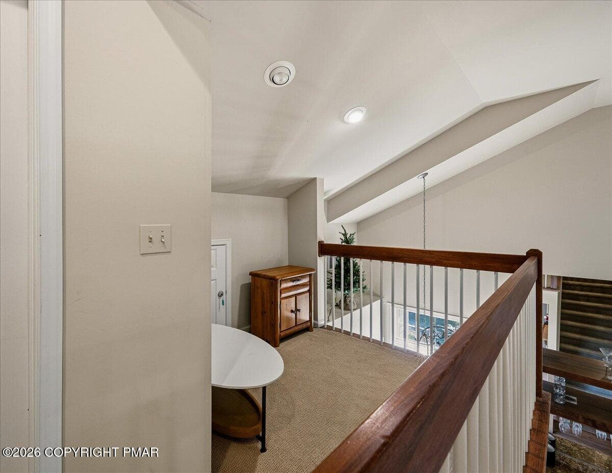 37-HomeView_Media-40_Summit_Wind_Dr - 40 Summit Wind Drive, Lake Harmony, PA 18624