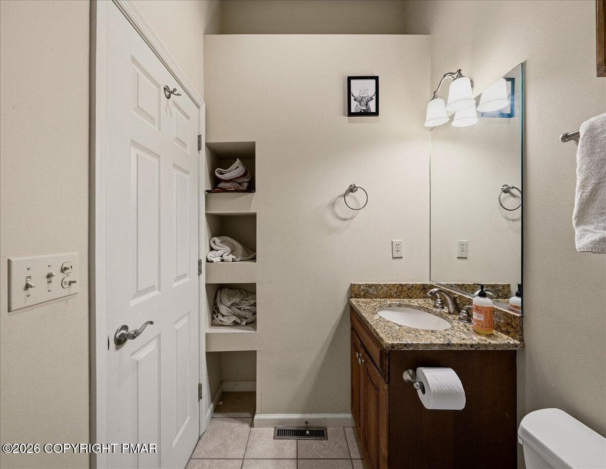 33-HomeView_Media-40_Summit_Wind_Dr - 40 Summit Wind Drive, Lake Harmony, PA 18624