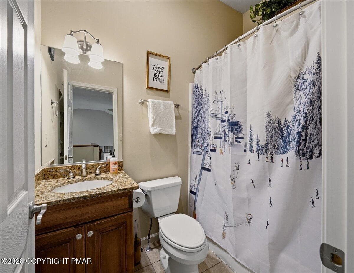 31-HomeView_Media-40_Summit_Wind_Dr - 40 Summit Wind Drive, Lake Harmony, PA 18624