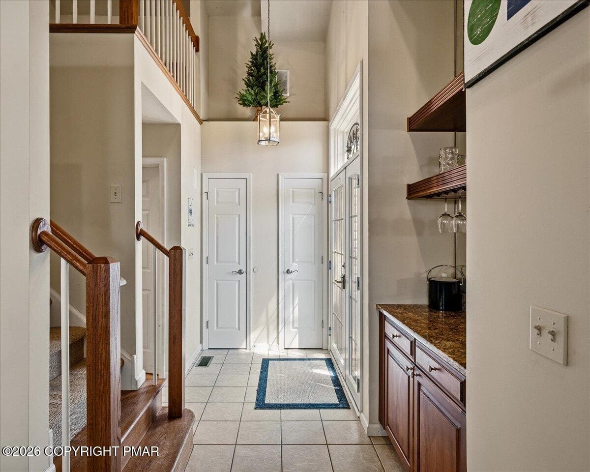 08-HomeView_Media-40_Summit_Wind_Dr - 40 Summit Wind Drive, Lake Harmony, PA 18624
