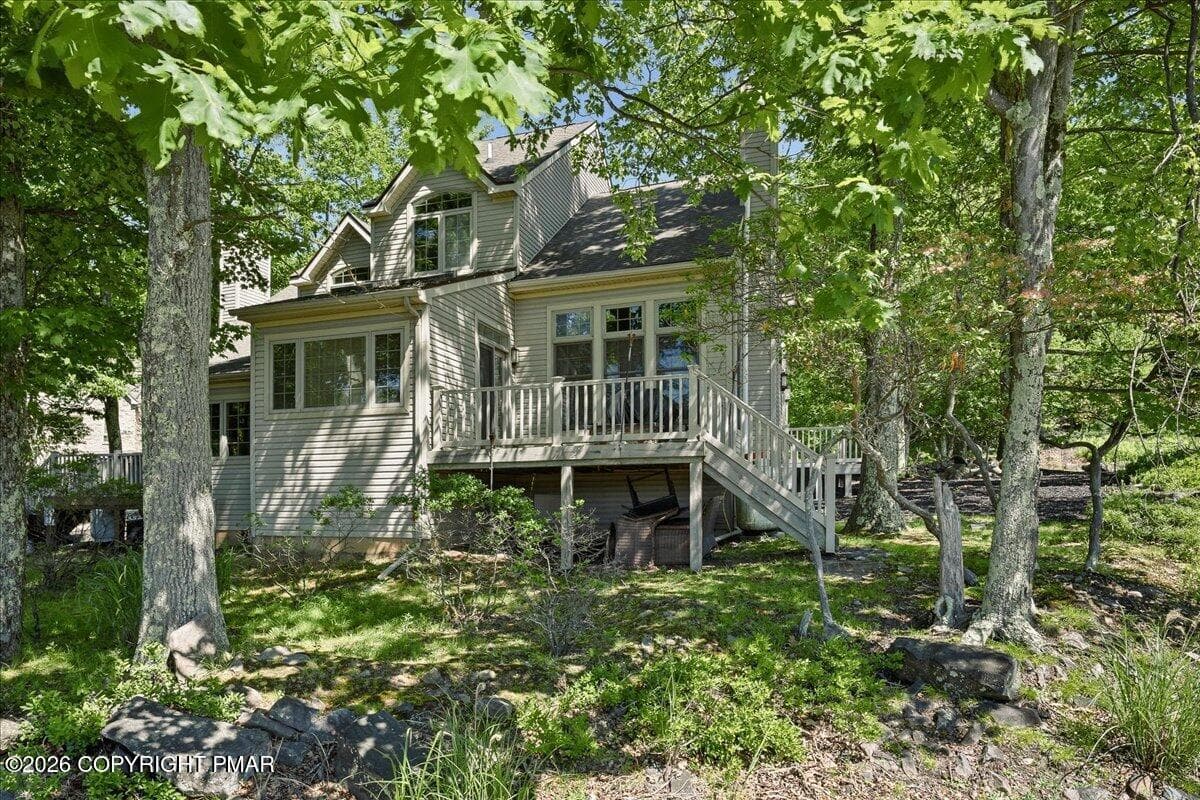 05-HomeView_Media-40_Summit_Wind_Dr - 40 Summit Wind Drive, Lake Harmony, PA 18624