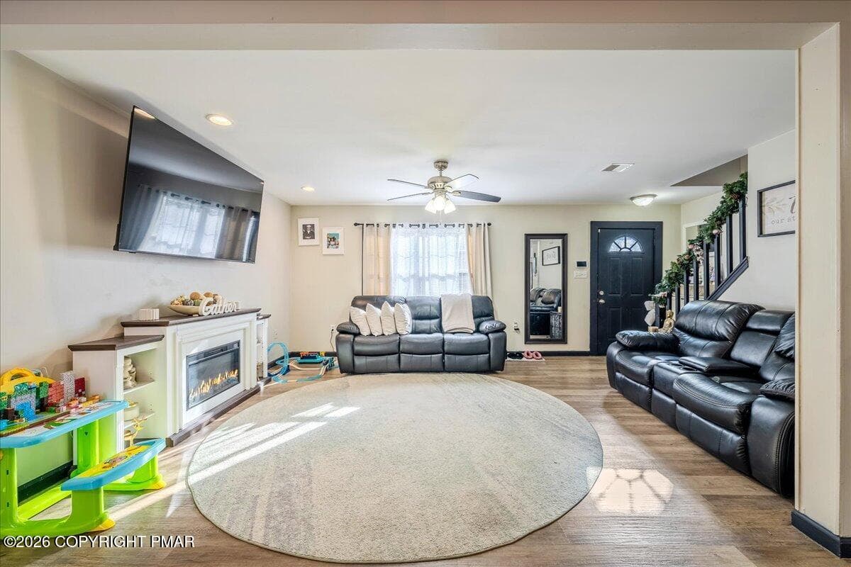Living Room - 2731 Bonnyview Lane, Tobyhanna, PA 18466, Tobyhanna