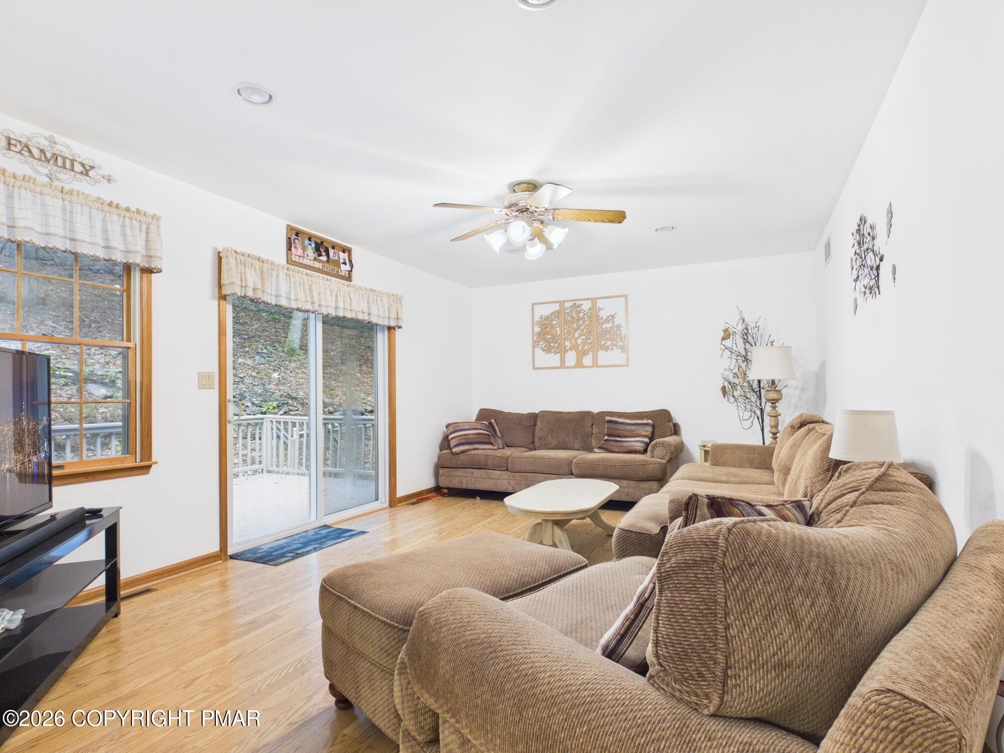 CAM06255G6-PR0036-STILL019 - 5390 Woodbridge Drive E, Bushkill, PA 18324, Bushkill