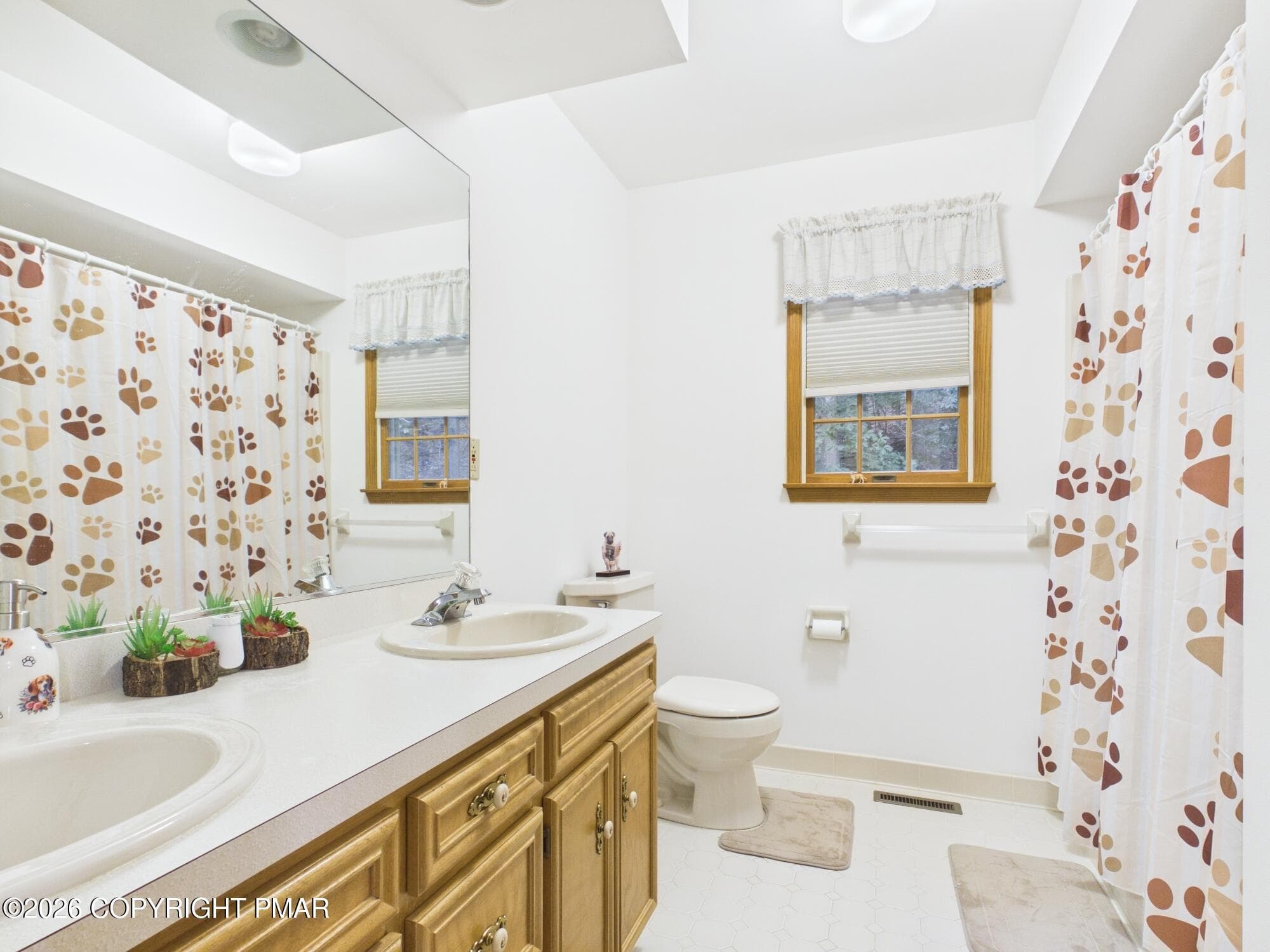 CAM06255G6-PR0036-STILL038 - 5390 Woodbridge Drive E, Bushkill, PA 18324, Bushkill