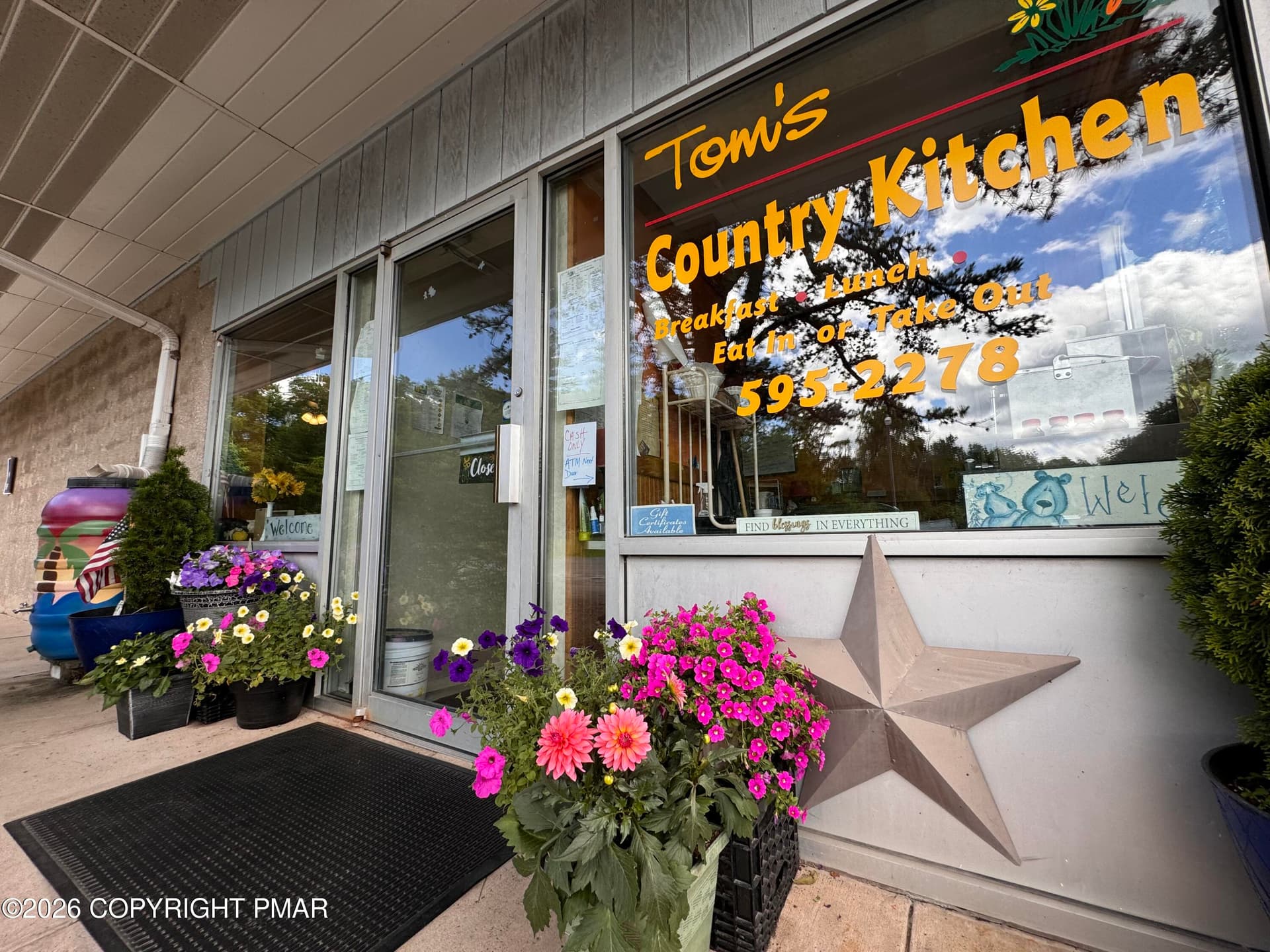 1101 Route 390, Cresco, PA 18326