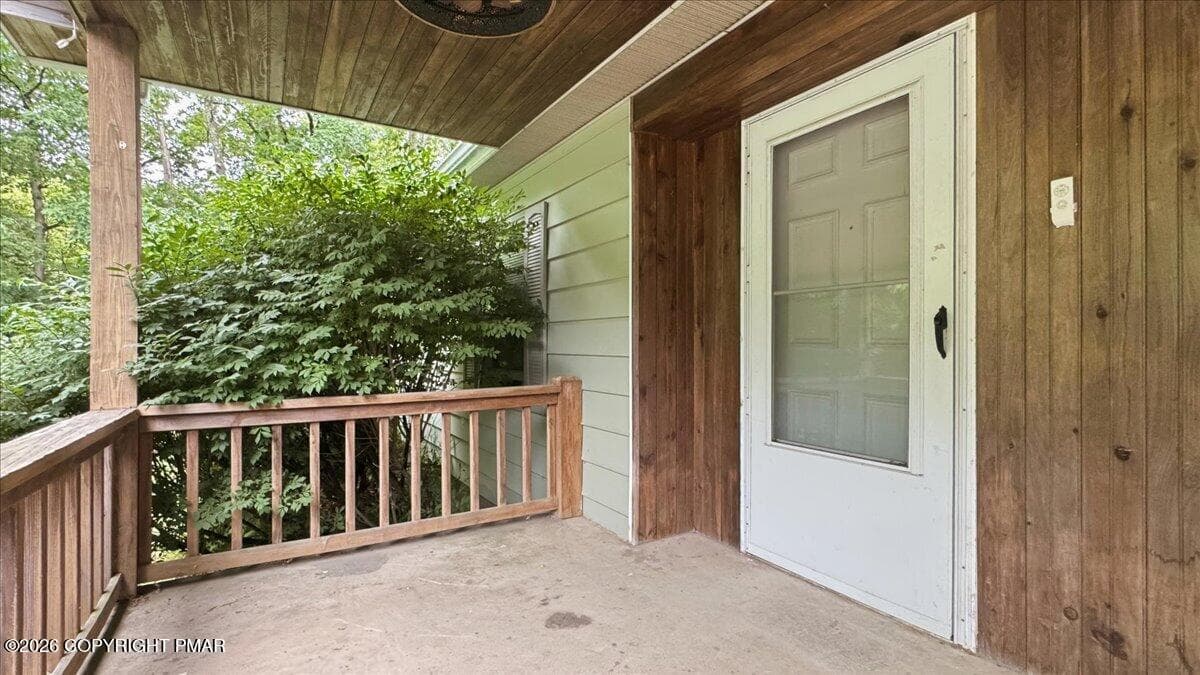 Front Porch - 2573 Pennsylvania 903, Albrightsville, PA 18210, Albrightsville