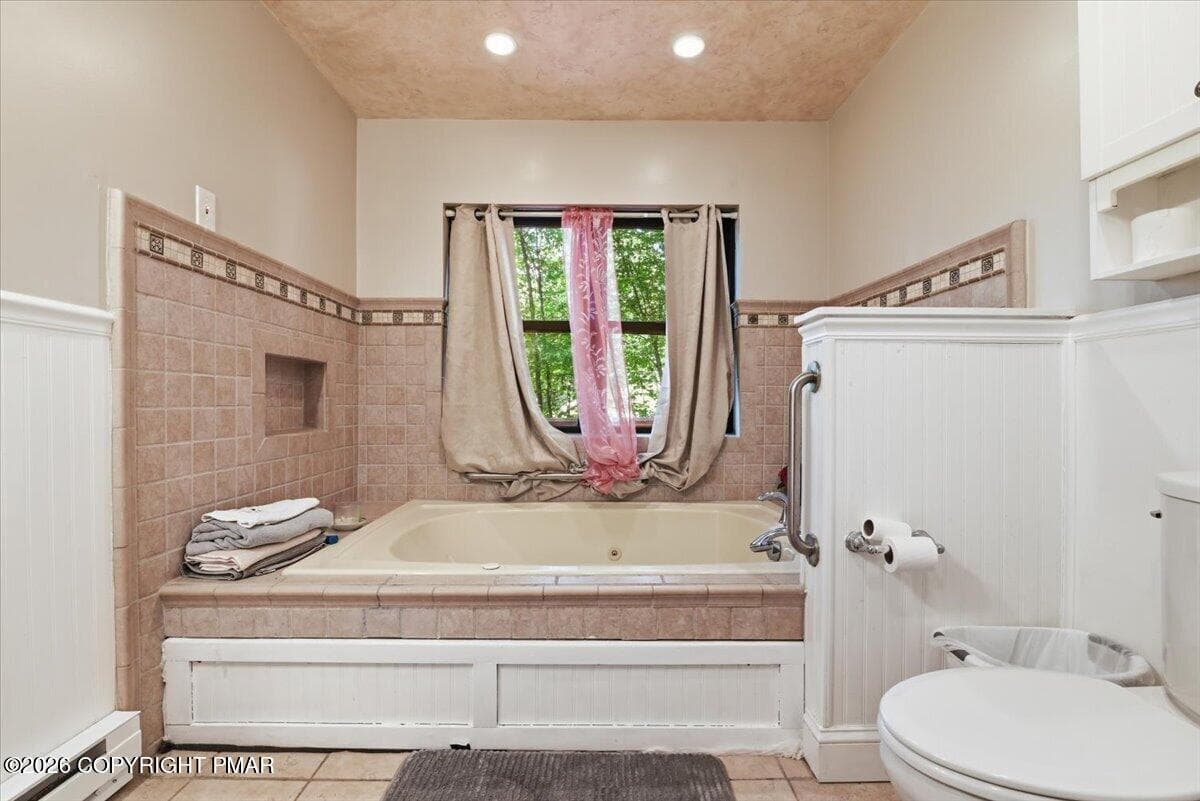 Bathroom Floor 1 - 184 Cambridge Court, Bushkill, PA 18324, Bushkill