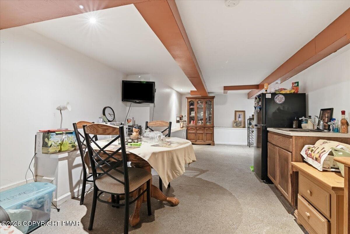 Basement Wet Bar - 184 Cambridge Court, Bushkill, PA 18324, Bushkill