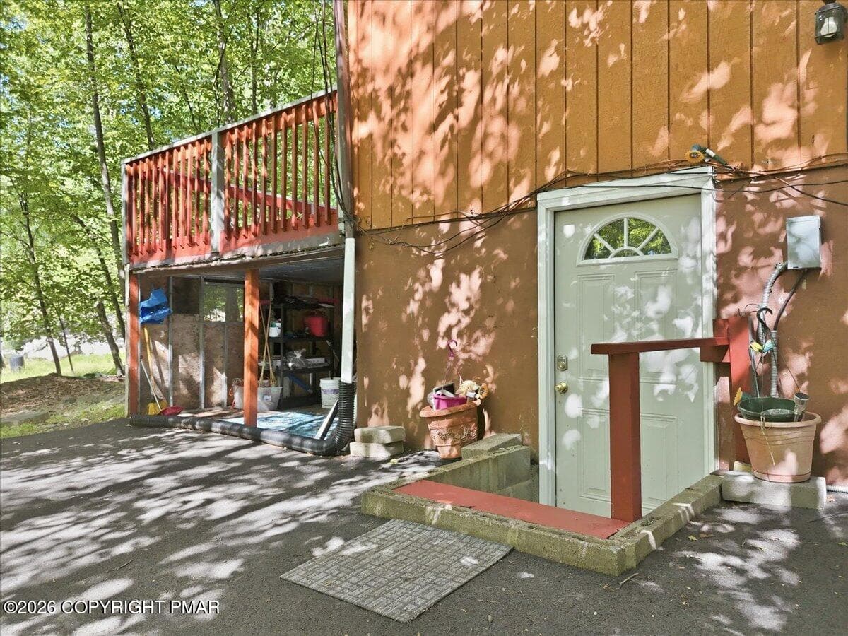Basement Access - 184 Cambridge Court, Bushkill, PA 18324, Bushkill