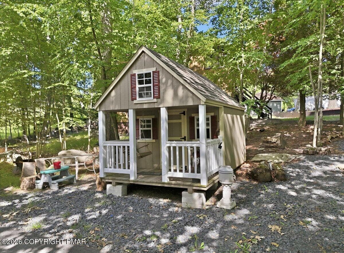 Playhouse or Shed - 184 Cambridge Court, Bushkill, PA 18324, Bushkill