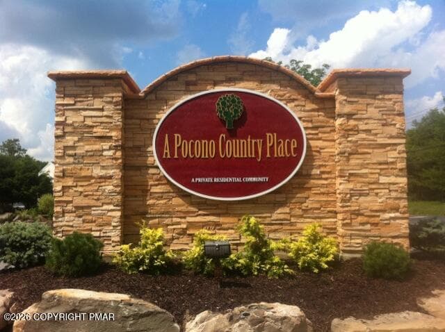 Sign - Lot 247 Lakeview Drive, Tobyhanna, PA 18466, Tobyhanna