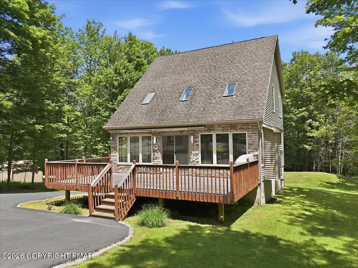 03-055_dji_fly_20260629_124502_0345_1782 - 123 Wallenpaupack Drive, Greentown, PA 18426