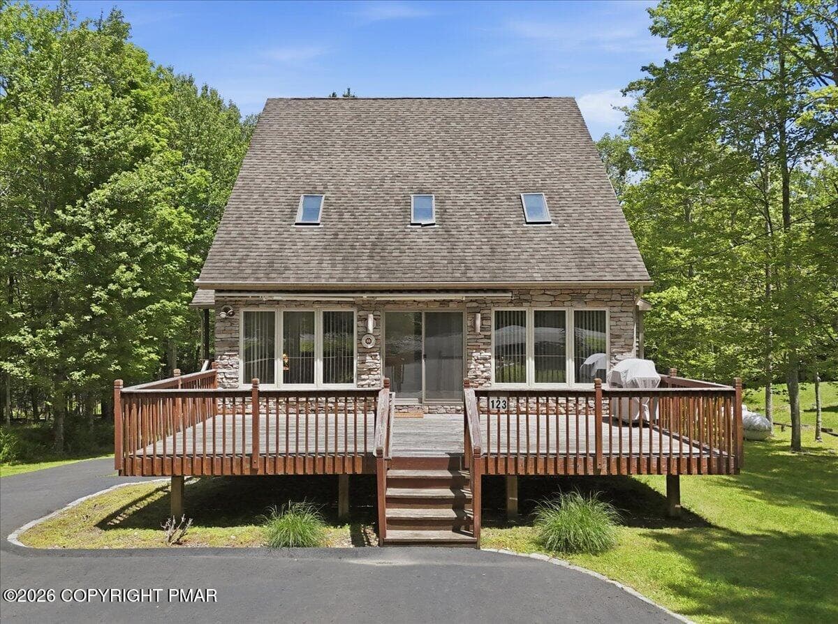 04-053_dji_fly_20260629_124428_0343_1782 - 123 Wallenpaupack Drive, Greentown, PA 18426