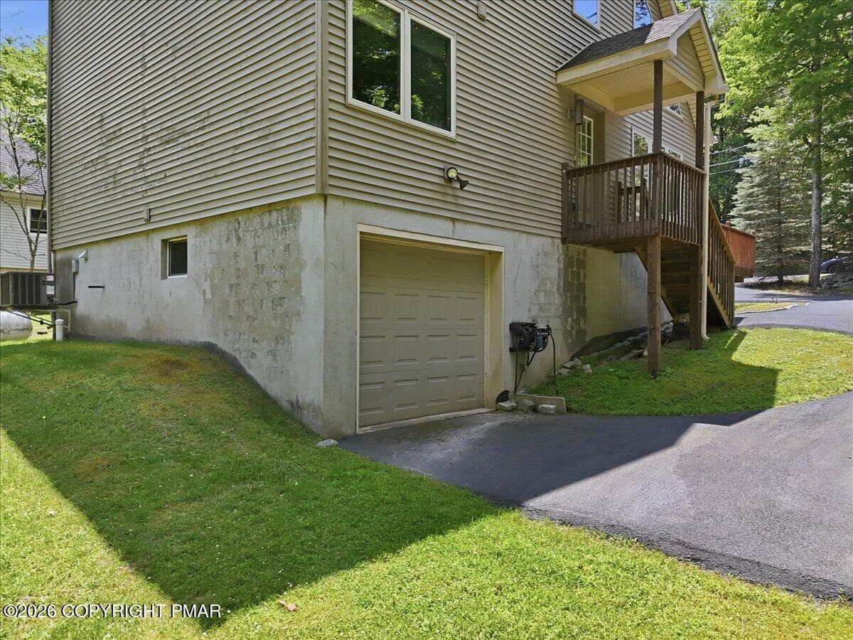 63-063_dji_fly_20260629_124720_0353_1782 - 123 Wallenpaupack Drive, Greentown, PA 18426