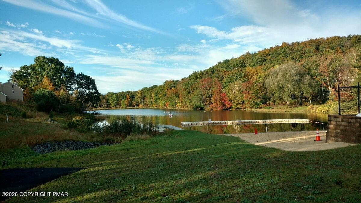 Mill Pond - 123 Banbury Drive, Bushkill, PA 18324, Bushkill