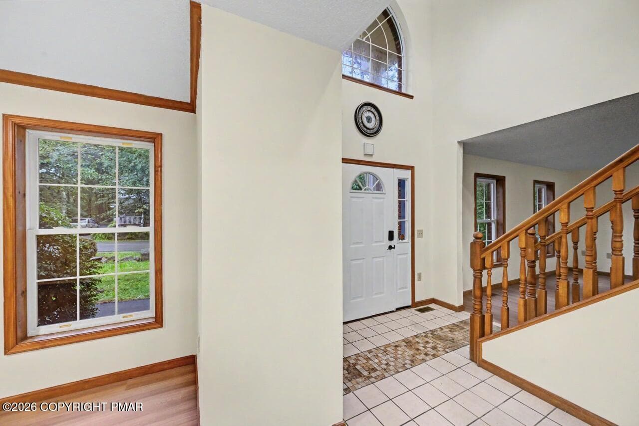 Foyer w/ Cathedral Ceiling - 564 Cayuga Drive, Tobyhanna, PA 18466