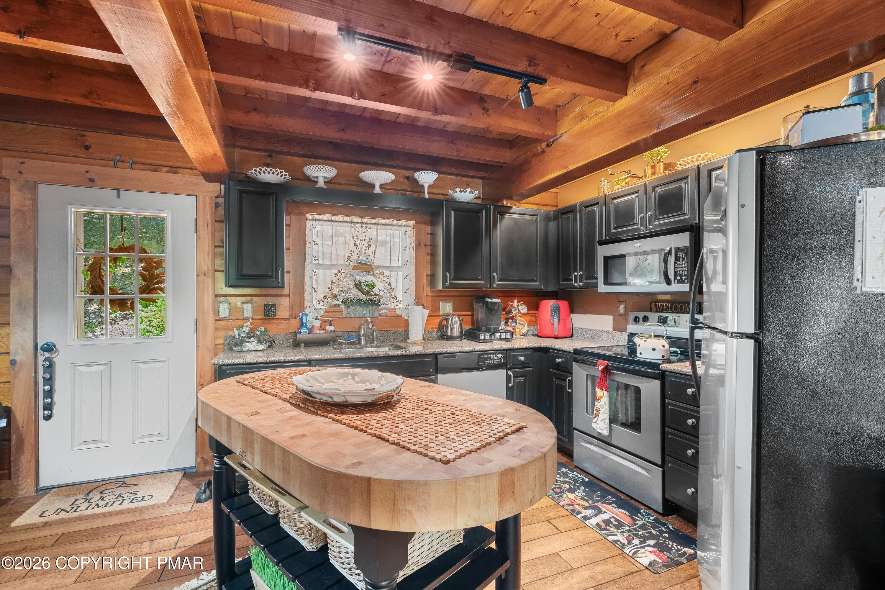 _DJF7030 - 150 N Iroquois Circle, Hazleton, PA 18202