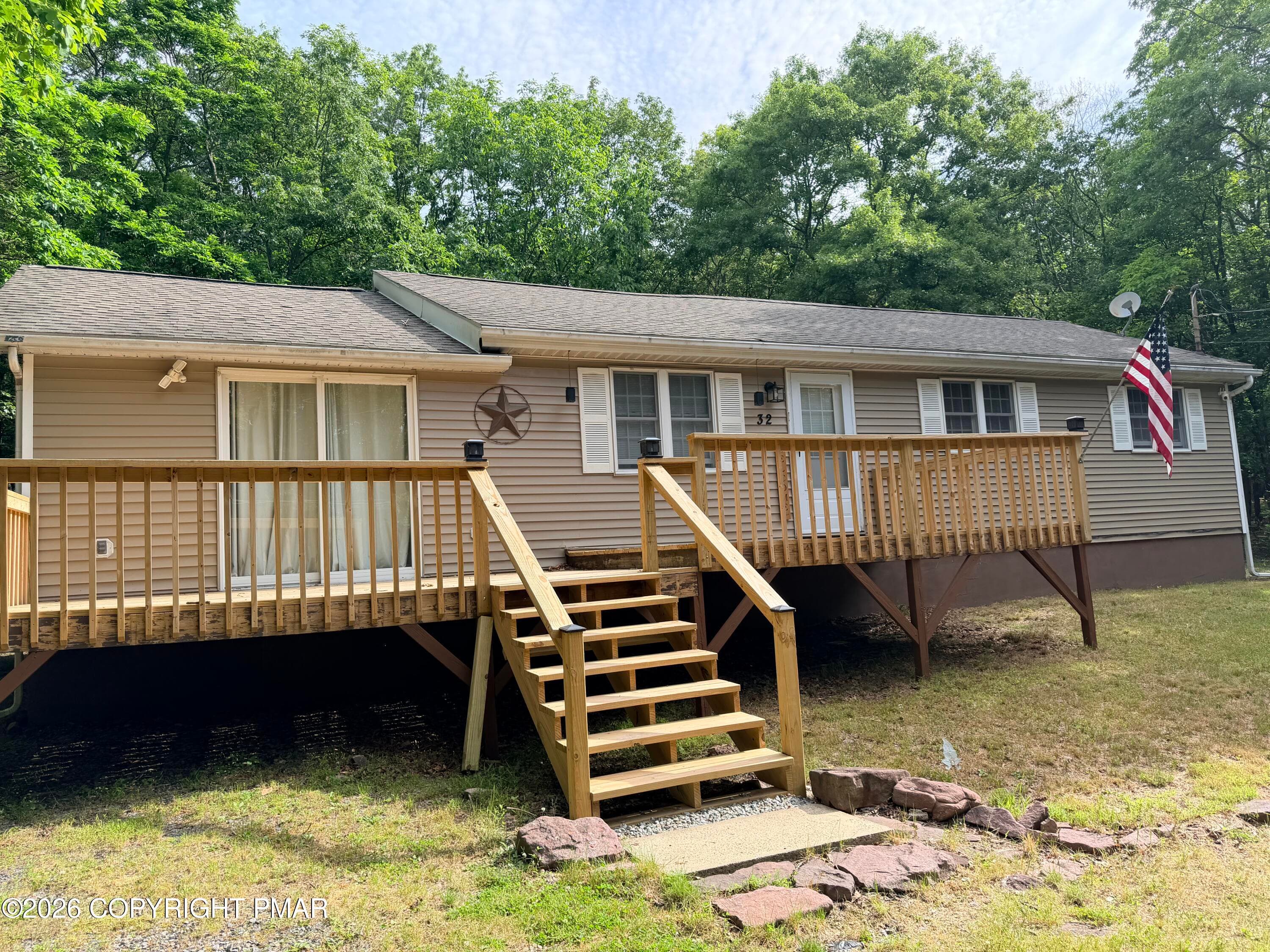 Street View - 32 Shawnee Trail, Albrightsville, PA 18210, Albrightsville
