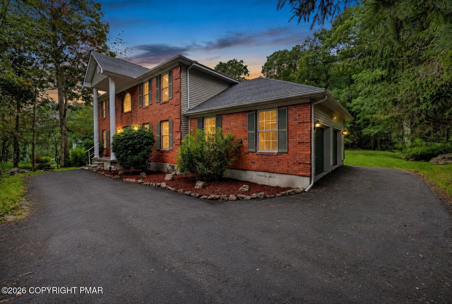 Spacious Paved Driveway - 564 Cayuga Drive, Tobyhanna, PA 18466