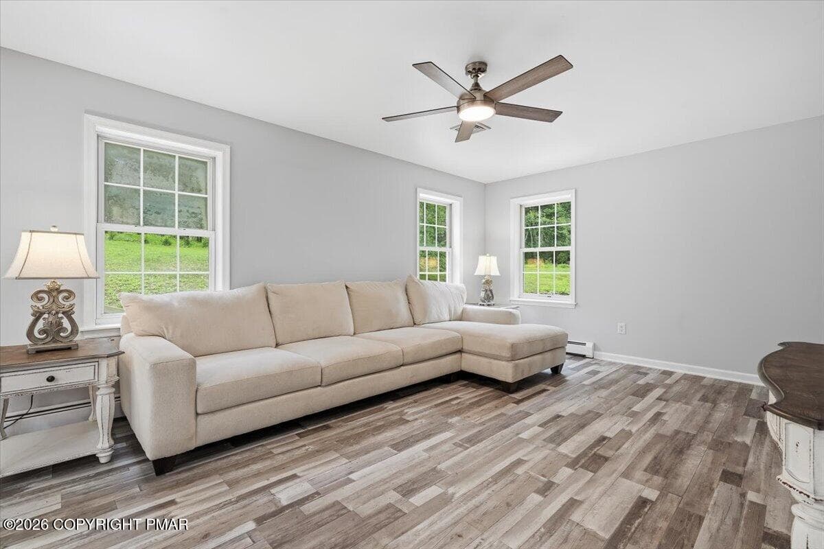 Living room - 112 Red Cherry Lane, Stroudsburg, PA 18360, Stroudsburg