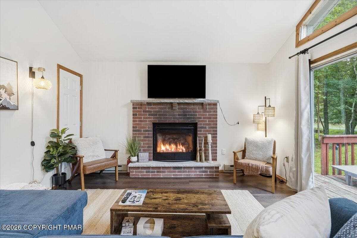 Livingroom and Fireplace - 10 Lenape Trail, Albrightsville, PA 18210, Albrightsville